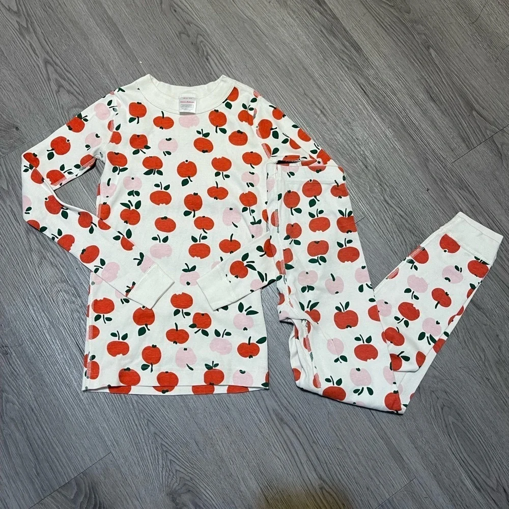 Hanna Andersson long John pajama set apples